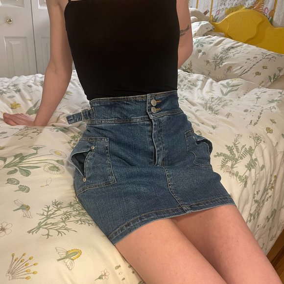 90s BUM utility tie waist light wash shorts! - Picture 6 of 15